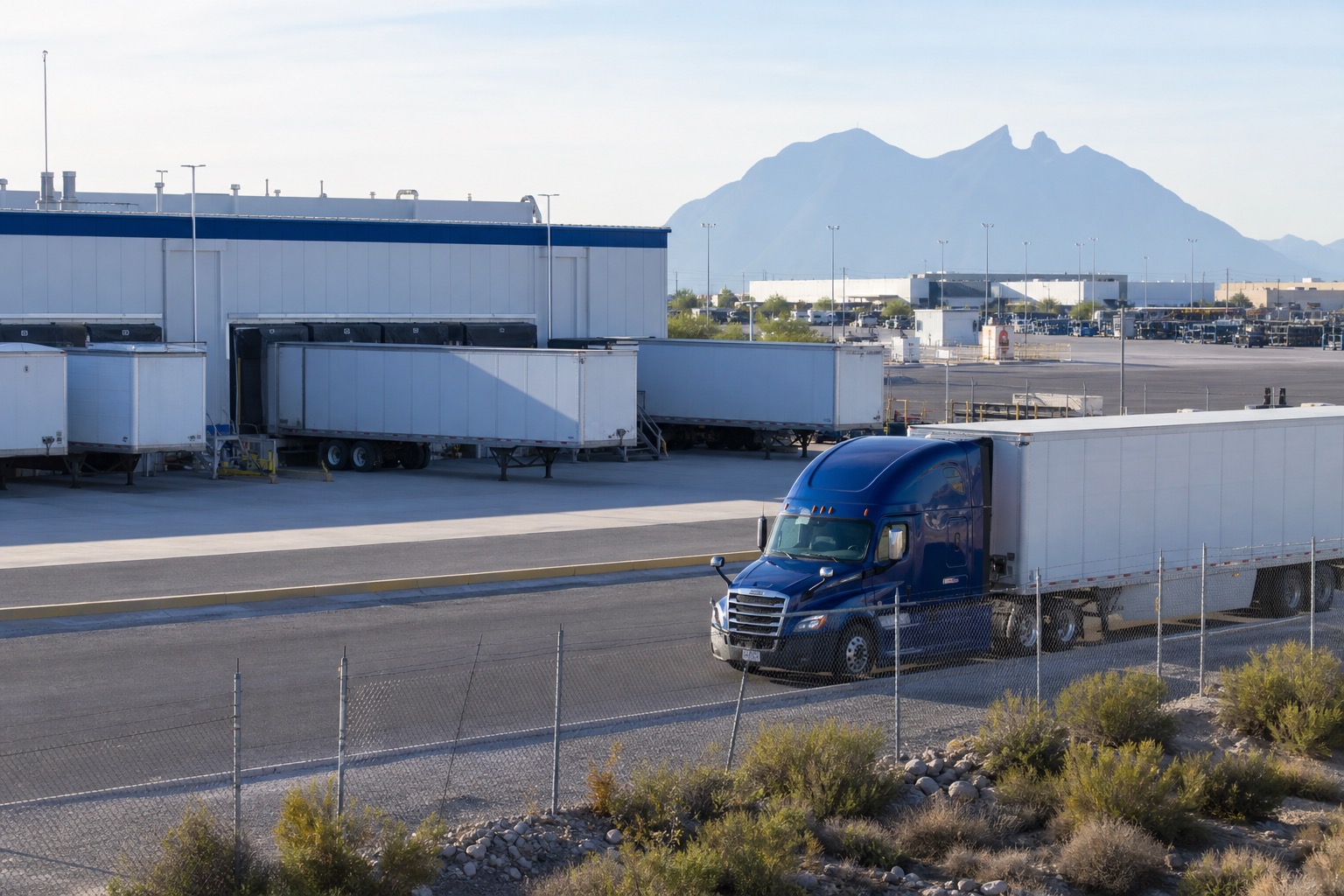 Northern cluster trailer: Monterrey to Saltillo freight